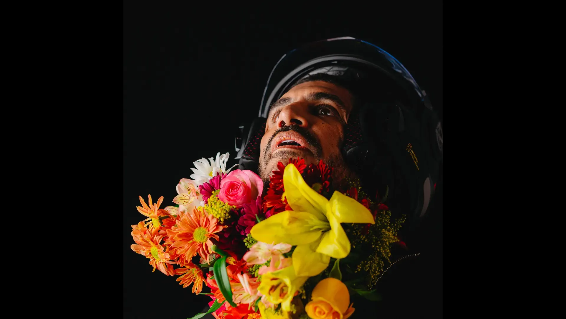 Criolo: Nó na Orelha - Quinze Anos